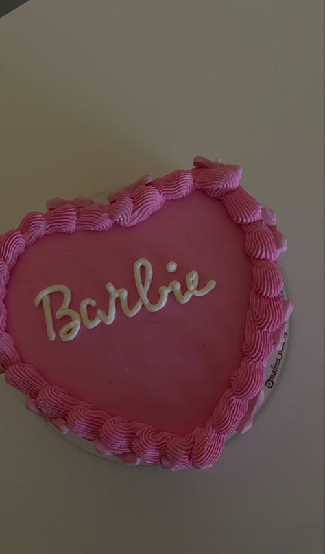 Ideas For My Birthday, 19 Birthday, Small Birthday Cakes, Barbie Birthday Cake, Bollywood Movie Songs, Birthday Vibes, Heart Cakes, Dubai Style, 19th Birthday