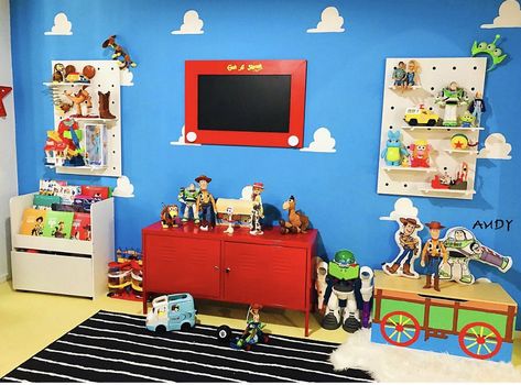 Disney Themed Nursery Ideas, Pixar Bedroom Ideas, Pixar Room Ideas, Pixar Themed Bedroom, Pixar Playroom, Toy Story Room Ideas For Boys, Toy Story Room Ideas, Pixar Bedroom, Toy Story Room Decor