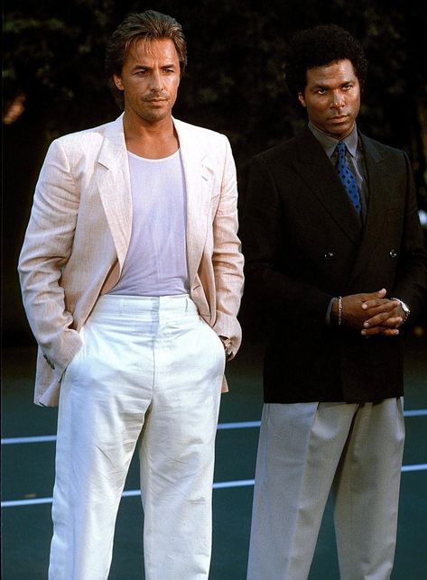 Miami Vice: Don Johnson, Philip Michael Thomas 80s Outfits For Men, Miami Vice Outfit, Miami Vice Party, 80s Fashion For Men, Miami Vice Fashion, 80s Style Outfits, 80’s Men, 80s Fashion Men, Flamingo Fashion