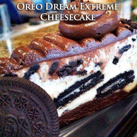 Oreo Mousse, Cheesecake Factory Copycat, Cocoa Powder Cookies, Cheesecake Factory Recipes, The Cheesecake Factory, Oreo Recipes, Chocolate Fudge Cake, Chocolate Cheese, Fudge Cake