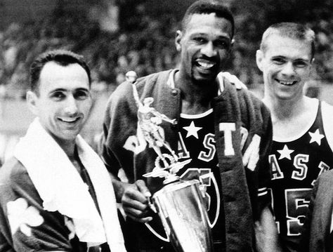 Boston Celtics Players, Bob Cousy, Celtic Pride, England Sports, Bill Russell, Sport Icon, Boston Sports, Basketball Legends, Indiana Pacers