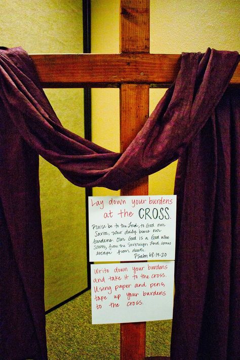 Domestic Fashionista: 7 Prayer Station Ideas Maundy Thursday Worship Ideas, Easter Prayer Stations, Confirmation Retreat, Prayer Station Ideas, Easter Prayer, Prayer Walk, Campus Ministry, Christian Retreat, Lent Prayers