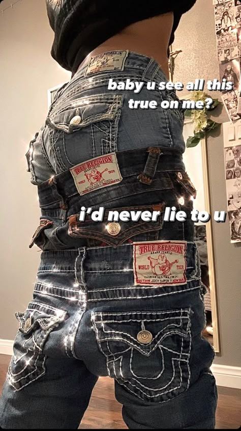 Real Y2k Fashion Early 2000s, Missme Jeans Outfits, Rock Revival Jeans Outfit, True Religion Jeans Outfit, True Religion Outfits, Real Y2k, 00s Mode, Latina Outfits, Latina Fashion Outfits