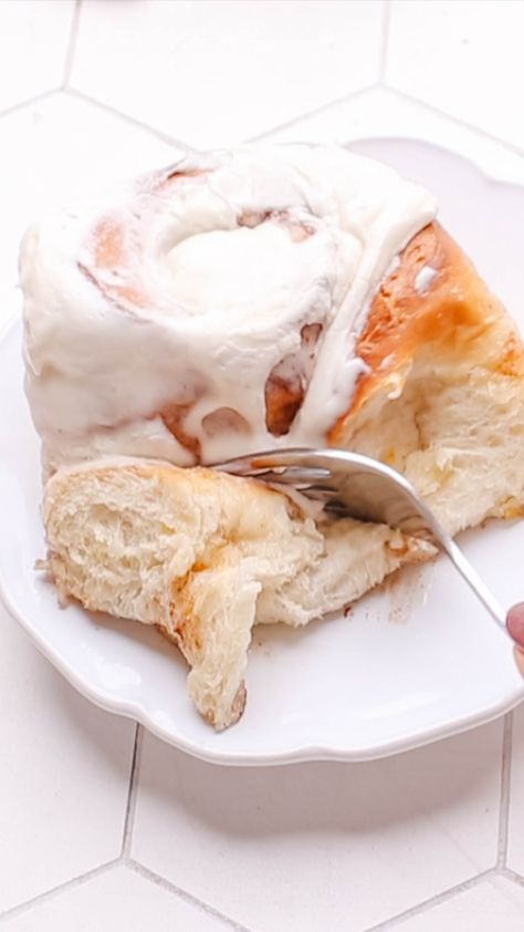 Impossibly Soft Cinnamon Rolls (with Cream Cheese Frosting) Raisin Rolls Recipe, Cinnamon Raisin Rolls, Recipe Cream Cheese Frosting, Raisin Rolls, Cinnamon Buns Recipe, Soft Cinnamon Rolls, Chocolate Chicken, Cinnamon Rolls With Cream Cheese, Cinnamon Rolls With Cream