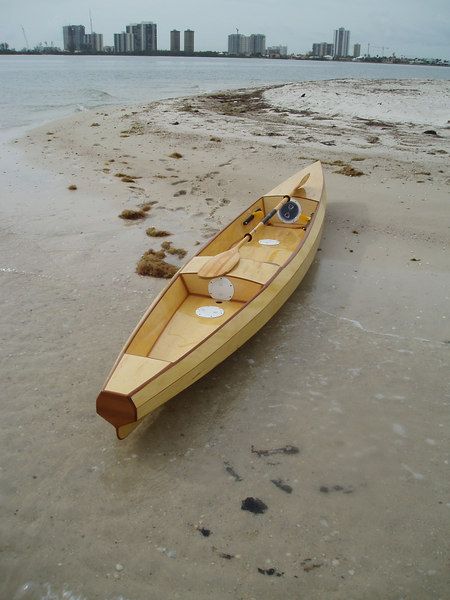 Cedar Strip Canoe, Canoe Building, Wood Boat Plans, Canoe Boat, Wooden Boat Building, Cool Boats, Canoe And Kayak, Boat Plans, Boat Design