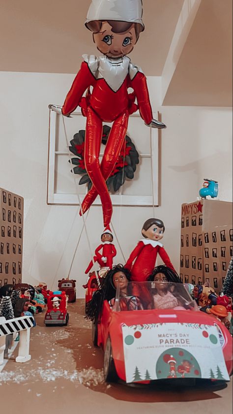 Elf On The Shelf Macys Day Parade, Elf Parade Ideas, Elf On The Shelf Parade Float Ideas, Elf Parade Float Ideas, Elf On The Shelf Ideas Taylor Swift, Elf On The Shelf Parade, Taylor Swift Elf On The Shelf, Elf Parade, Elf 2024