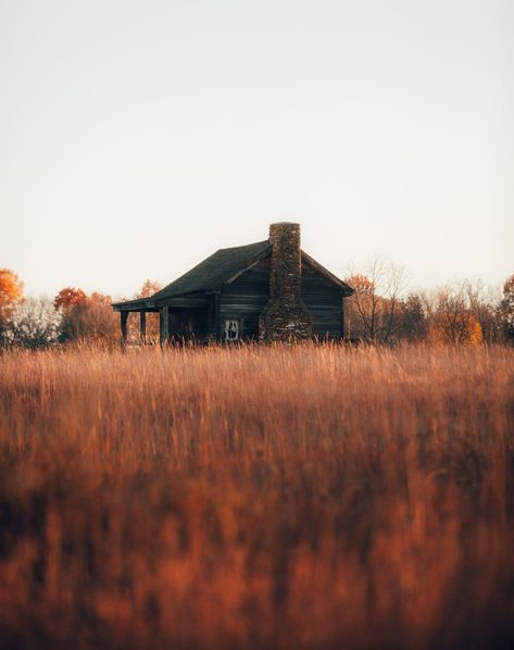 Autumn Country Autumn Countryside, Kristin Lee, Country Autumn, Autumn Country, Old Country Houses, Rustic Photography, Building Inspiration, Farm Pictures, Country Aesthetic