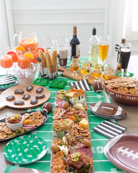 Football Charcuterie Board, Football Charcuterie, Game Day Foods, Tailgate Appetizers, Football Themed Party, Courtney Whitmore, Tailgate Party Food, Kid Game, Tailgate Snacks