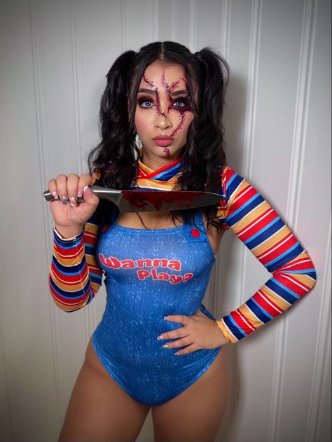 Chucky costume ideas Ideas de dusfraz de chucky #chucky Chucky Hairstyles, Chucky Makeup Female Easy, Chucky Make Up, Chucky Inspired Makeup, Holloween Costume Ideas Chucky, Tiffany Cosplay Chucky, Chucky Ans Tiffany Costume, Burnt Tiffany Chucky, Chucky Makeup