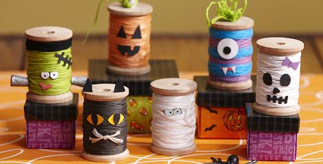 Quilting Digest, Fall Decor Diy Crafts, Fairy House Diy, Pumpkin Designs, Halloween Miniatures, Fall Stuff, Wooden Spools, Elegant Prom Dresses, Craft Stuff