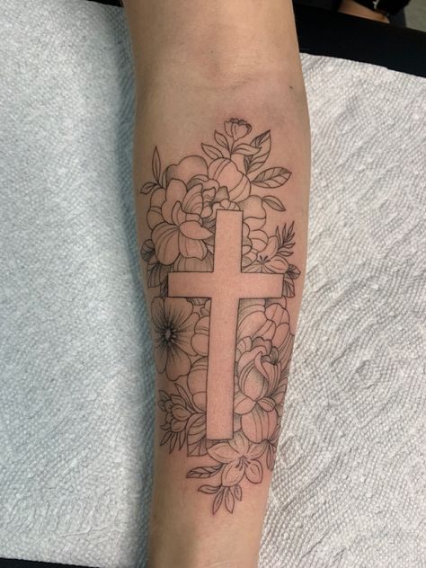 Cross Rib Tattoos, Floral Cross Tattoo, Cross Heart Tattoos, Rip Tattoos For Dad, Tropical Flower Tattoos, Unique Cross Tattoos, Verse Tattoos, Christian Sleeve Tattoo, Cross Tattoos For Women