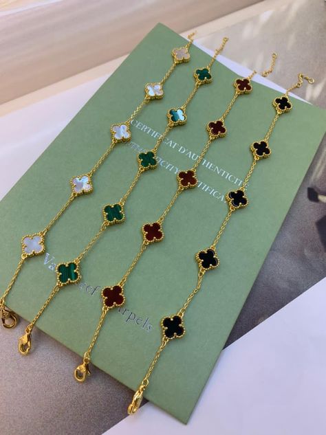 Dope Jewelry Accessories, Van Cleef And Arpels Jewelry, Expensive Jewelry Luxury, Wrist Jewelry, Luxe Jewelry, Trendy Bracelets, Jewelry Accessories Ideas, Girly Accessories, Jewelry Fashion Trends