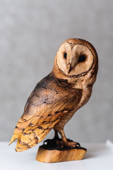 Owl Magic, Dremel Carving, Wood Carving For Beginners, Wood Owls, Wooden Owl, Bird Carving, Dremel Wood Carving, Bear Carving, Wood Carving Designs