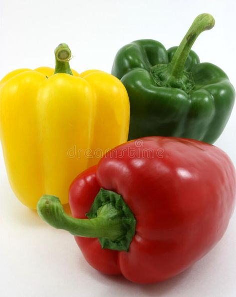 Three peppers green, yellow, red organic stock photo Healthy Pepper Steak Recipe, Recipes With Banana Peppers, Growing Bell Peppers, Pepper Steak Recipe, Stuffed Peppers Healthy, Green Capsicum, Holiday Homework, Culinary Art, Pepper Steak