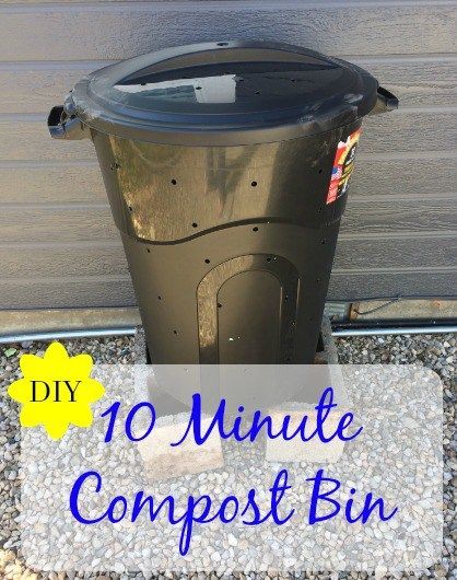 $10 and 10 minute compost bin DIY Compost Diy, Homemade Compost Bin, Diy Compost Bin, Compost Bin Diy, Diy Compost, Backyard Vegetable Gardens, Survival Gardening, Yard Waste, Garden Compost