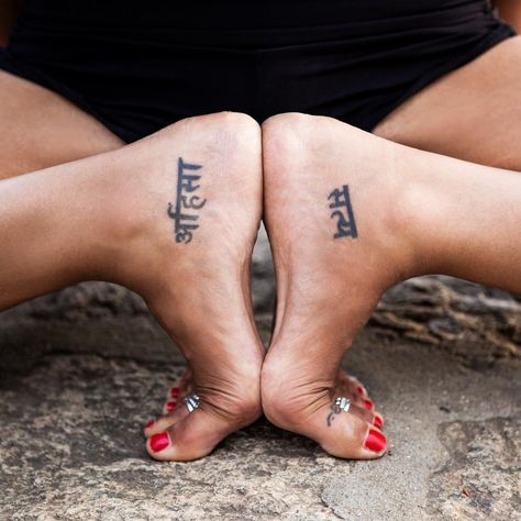 L a r u g a | Yoga Teacher on Instagram: “Ahimsa — Satya 🕊 #nonviolence #truth @mirtayogaphotography 📸” Teacher Tattoo, Yoga Teacher Quotes, Teacher Tattoos, Yoga Inspiration Poses, Yoga Inspiration Photos, True Yoga, Headstand Yoga, Yoga Tattoos, Yoga Inspiration Quotes