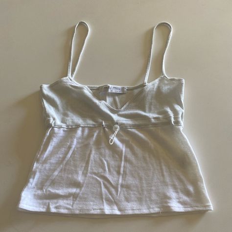 Flowy 2000s Top, Fitted Y2k Cotton Tank Top, Y2k Cami Tank Top With Built-in Bra, Vintage Miu Miu, Summer Y2k V-neck Camisole, White Tube Top, Coquette Tops Depop, White Tube, 2000s Clothes