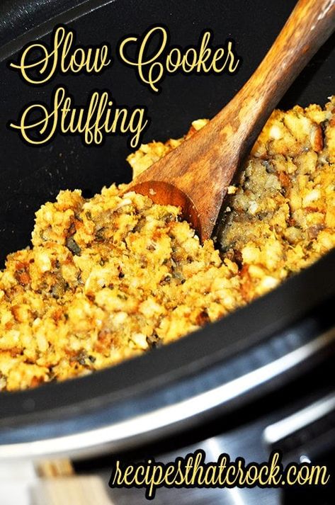 Crock Pot Stuffing Slow Cooker Stuffing, Holiday Stuffing, Chicken Stuffing Casserole, Stuffing Casserole, Crockpot Dishes, Stuffing Recipes, Crock Pot Slow Cooker, Crock Pot Cooking, Thanksgiving Side Dishes