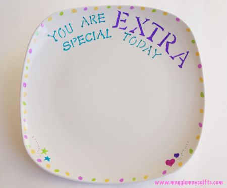 Make your own You Are Special Today plate with some Sharpies, a plate and an oven! www.maggiemaysgifts.com Sharpie Projects, Celebration Plate, Mops Crafts, Sharpie Doodles, Children's Church Crafts, Birthday Plate, You Are Special, Jar Gifts, Homemade Christmas Gifts