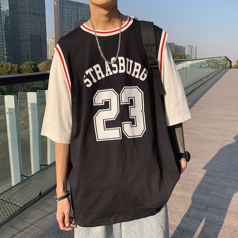 Basketball Jersey Outfit, Fits Ideas, Shirt Outfit Men, Aesthetic Outfits Men, Basketball Clothes, Basketball T Shirt, Jersey Outfit, Basketball Shirts, Tshirt Outfits