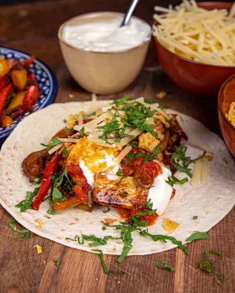 MOB's Halloumi Fajitas — MOB KITCHEN Halloumi Fajitas, Halloumi Wrap, Mob Kitchen, Cabbage Steaks Recipe, Meatless Main Dishes, Curry Rice, Midweek Meals, Sweet Potato Soup, Mexican Food Recipes Authentic