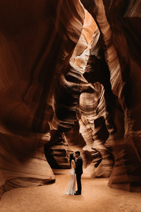 amy bluestar photography antelope canyon horseshoe bend arizona engagement session 010 Grand Canyon Engagement Photos, Grand Canyon Elopement, Moab Engagement Photos, Antelope Canyon Photoshoot, Antelope Canyon Wedding, Couple Photoshoot Engagement, Grand Canyon Wedding, Boho Photos, Couple Projects