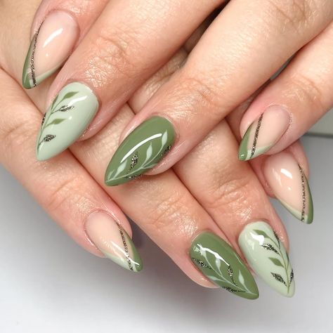 Green Nail Art, Green Nail Designs, Green Nail, Festival Nails, Autumn Nails, Prom Nails, Heart Nails, Manicure E Pedicure, Nails Designs