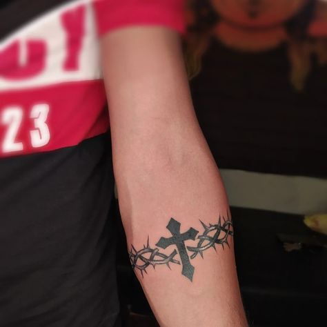 Cross Armband Tattoo Men, Cross Arm Band Tattoo, Cross Bicep Tattoo Men, Christian Armband Tattoo, Crown Of Thorns Tattoo Armband, Cross Armband Tattoo, Thorn Band Tattoo, Cross Band Tattoo, Thorn Tattoo For Women