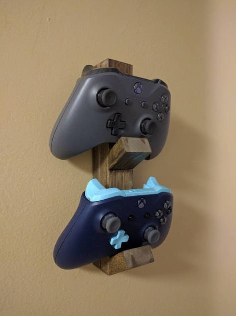 Made to order Wooden Controller Stand. Can hold Xbox 360, Xbox One, Playstation 3 and Playstaion 4 controllers. Best Fit is Xbox controllers, but It will work with almost all controllers. Tv Stand Diy, Video Game Room Decor, Diy Stand, Geek Room, Controller Holder, Controller Stand, Pc Video, Bubble Shooter, Game Storage