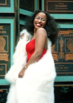 Fashion Flashback: Chaka Khan Chiffon White Dress, Floral Applique Dress, Chaka Khan, Eartha Kitt, Vintage Black Glamour, Famous Black, Vintage Glam, I Love Music, White Fur