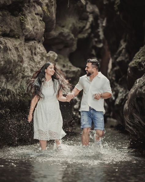 It was truly an unforgettable experience capturing Geetanjali & Chakshu's pre-wedding amongst such natural surreal location in Mussoorie. The couple enjoying, laughing & living their moment - hand in hand, surrounded by the majestic mountains, with the gentle sound of flowing water in the background was ineffable. Location : Mussoorie Shot by : @prityaarts . . . . #prityaarts #prewedding #mussoorie #preweddingshoot #bridetobe #groomtobe #preweddingfun #preweddingphotography #photography Pre Wedding Photoshoot India, Pre Wedding Photoshoot Props, Mountain Wedding Photos, Pre Wedding Videos, Pre Wedding Photoshoot Outfit, Wedding Photoshoot Props, Wedding Portrait Poses, Pre Wedding Photoshoot Outdoor, Wedding Photoshoot Poses