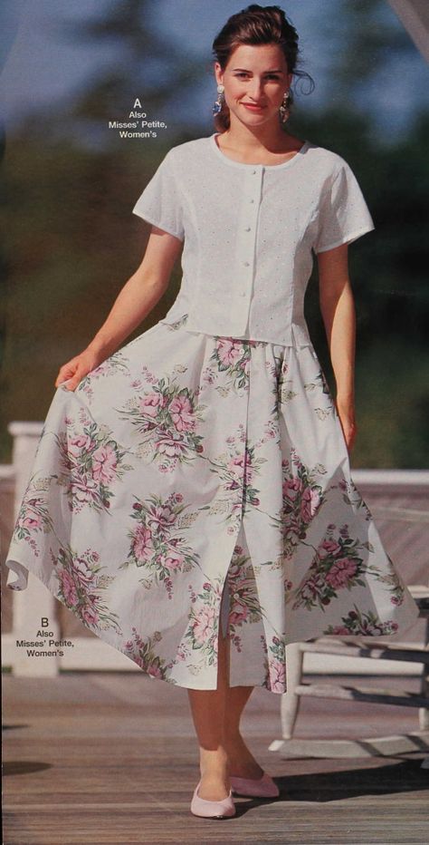 1990s Fashion | 90s Fashion Trends for Women 1990s Fashion Trends, 90s Fashion Trends, 1980 Dress, Fashion Show Themes, Cotton Dresses Summer, 1990s Dress, High School Fashion, 90s Clothing, Elegant Outfit Classy