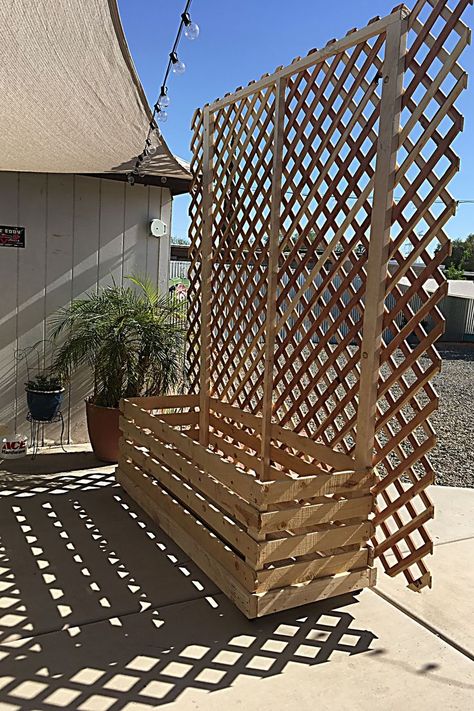 Outdoor Privacy Screens - Found Your Inspiration - Act fast or you might missed it. Visit for more! Backyard Panels, Diy Outdoor Privacy Screen, Diy Outdoor Privacy, Privacy Screen Outdoor Diy, Privacy Screens Indoor, Diy Privacy Screen, Outdoor Privacy Screen, Planter Outdoor, Patio Privacy Screen