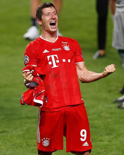 Lewandowski Bayern, Bayern Munich Wallpapers, Bayer Munich, Ucl Final, Rivaldo, Germany Football, Fc Bayern Munich, Robert Lewandowski, Champions League Final