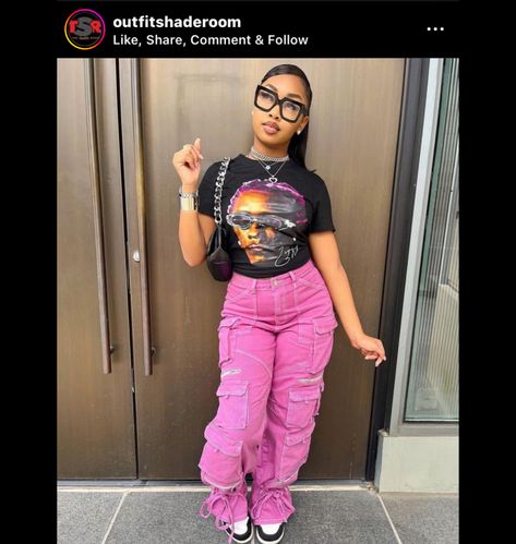 Pink Cargos Outfit Aesthetic, Concert Outfit Black Teen Girl, Birthday Cargo Outfit, Cargos And Graphic Tee Outfit, Pink Cargo Pants Outfits Black Women, Cargo And Graphic Tee, Pink Graphic Tee Outfit Black Women, Cargo Pants And Graphic Tee Outfit, Cute Graphic Tee Outfits Black Women