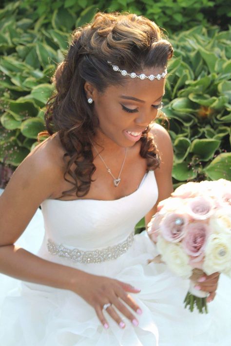 Black Updos, Black Bridesmaids Hairstyles, Hairstyle Bridesmaid, Wedding Hairstyles For Girls, Strapless Dress Hairstyles, Black Wedding Hairstyles, Natural Wedding Hairstyles, African American Weddings, American Hairstyles