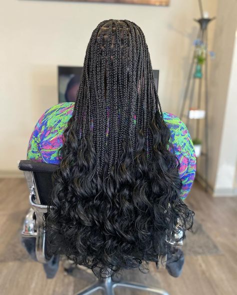 Thee French curl 😍#summerbraids #knotlessbraids #frenchcurlsbraids #knotlessbraids French Curls Braids Brown, Short French Curls, French Curls Braids, French Curl Braids, Curls Braids, French Curls, Curl Braids, Short French, Summer Braids