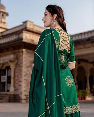 LATEST STYLISH NECK DESIGN FOR EVERY OCCASION Suit Back Neck Design, Suit Back Neck Designs Indian, Kurti Back Neck Designs, Punjabi Suit Neck Designs, Suit Neck Designs, Back Neck Design, Salwar Neck Designs, Punjabi Bride, Simple Kurta Designs