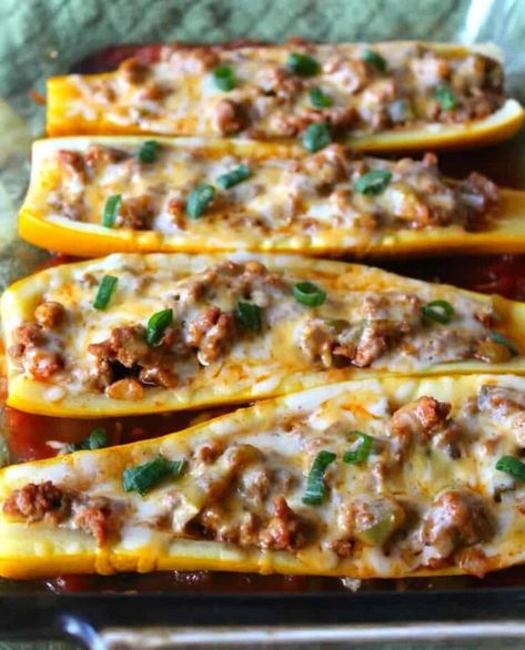 Stuffed Summer Squash, Squash Boats, Summer Squash Recipes, Yellow Squash Recipes, Stuffed Squash, Turkey Tacos, Yellow Squash, Summer Squash, Squash Recipes