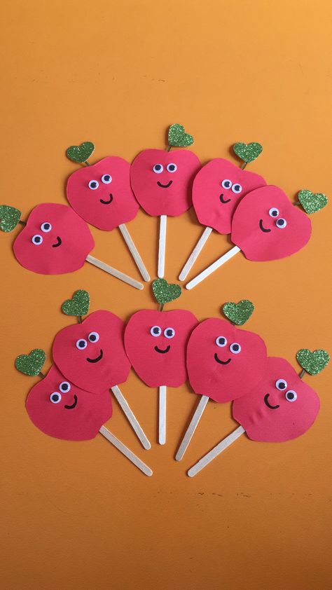 Red Circle Crafts For Preschool, Red And Orange Crafts For Toddlers, Red Colour Activity For Kids, Colour Red Activities For Kids, Red Colour Craft For Preschool, Red Colour Day Activities, Red Colour Day Decoration In Preschool, Red Crafts Preschool, Red Day Crafts For Preschool