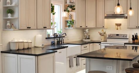 White Kitchen Cabinets at Cabinets.com Glaze Cabinets, Gray Kitchen Cabinets, Vintage Inspired Kitchen, Dark Countertops, Free Kitchen Design, Online Kitchen Cabinets, Kitchen Planner, White Shaker Cabinets, Basic Kitchen