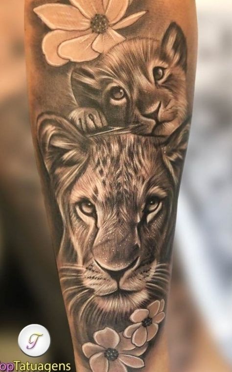 #Ärmel-Tattoos #Tattoo-Zeichnungen #skulltattoo #mentattoo Tattoos Representing Strength, Lioness And Cub Tattoo, Lion Cub Tattoo, Female Lion Tattoo, Cubs Tattoo, Lioness Tattoo, Lion Tattoo Sleeves, Lion Tattoos, Mommy Tattoos