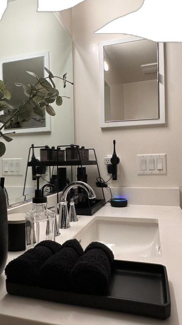 Black Bathroom Containers, Black Aesthetic Bathroom Ideas, Black Bathroom Inspo Aesthetic, Black Decor For Bathroom, Black Apartment Aesthetic Bathroom, Black Bathroom Aesthetic Modern, Bathroom Counter Decor Black, Black Bathroom Tray Decor, All Black Bathroom Decor