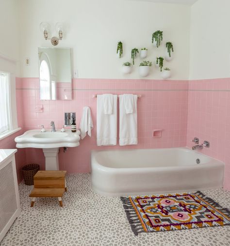 Pink accent walls