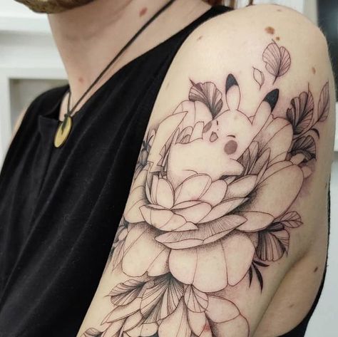 Anime Floral Tattoo, Pokemon Flower Tattoo, Floral Pokemon Tattoo, Anime Flower Tattoo, Pokemon Tattoos, Flor Tattoo, Pikachu Tattoo, Tattoo Floral, Tattoo Apprenticeship