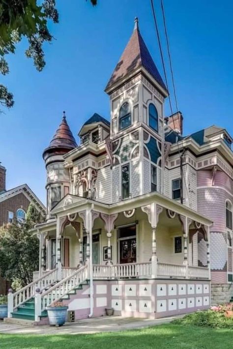 1889 Victorian For Sale In Elgin Illinois Victorian Estate Homes, Victorian New Build, 1920s Victorian House, Old Victorian Houses, Victorian Stick Style House, 19th Century House, One Story Victorian House, Tiny Victorian House, Victorian Vibes