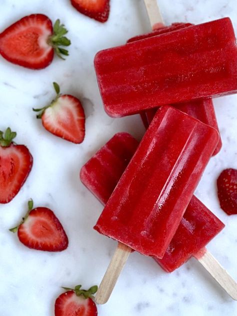 Strawberry Paletas Strawberry Margarita, Frozen Treat, Carne Asada, Frozen Strawberries, Salsa Verde, Strawberry Recipes, Frozen Treats, Healthy Alternatives, Popsicles