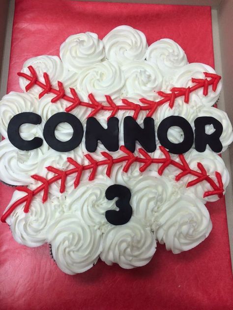 Baseball Cupcake Cakes, Baseball Desserts, Softball Birthday Parties, Baseball Birthday Cakes, Cupcake Arrangements, Cupcake Template, Baseball Cupcakes, Baseball Theme Birthday, Baseball Cake