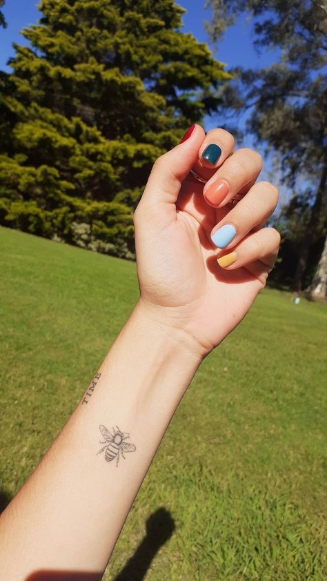 Simple Walk In Tattoos, Bee On Wrist Tattoo, Dainty Bee Tattoo Ideas, Bee Tattoo On Arm, Wrist Bee Tattoo, Delicate Bee Tattoo, Small Tattoos Bee, Bee Tattoo On Wrist, Bee Tattoo Wrist