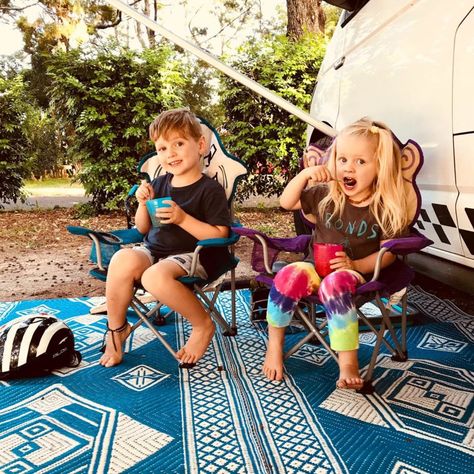 Tent Camping With Kids, Tent Camping Set Up Ideas, Camping With A Toddler, Camping Hacks With Kids, Tent Trailer Camping, Tiny Campers, Campsite Setup, Kids Camping Gear, Camping Kids